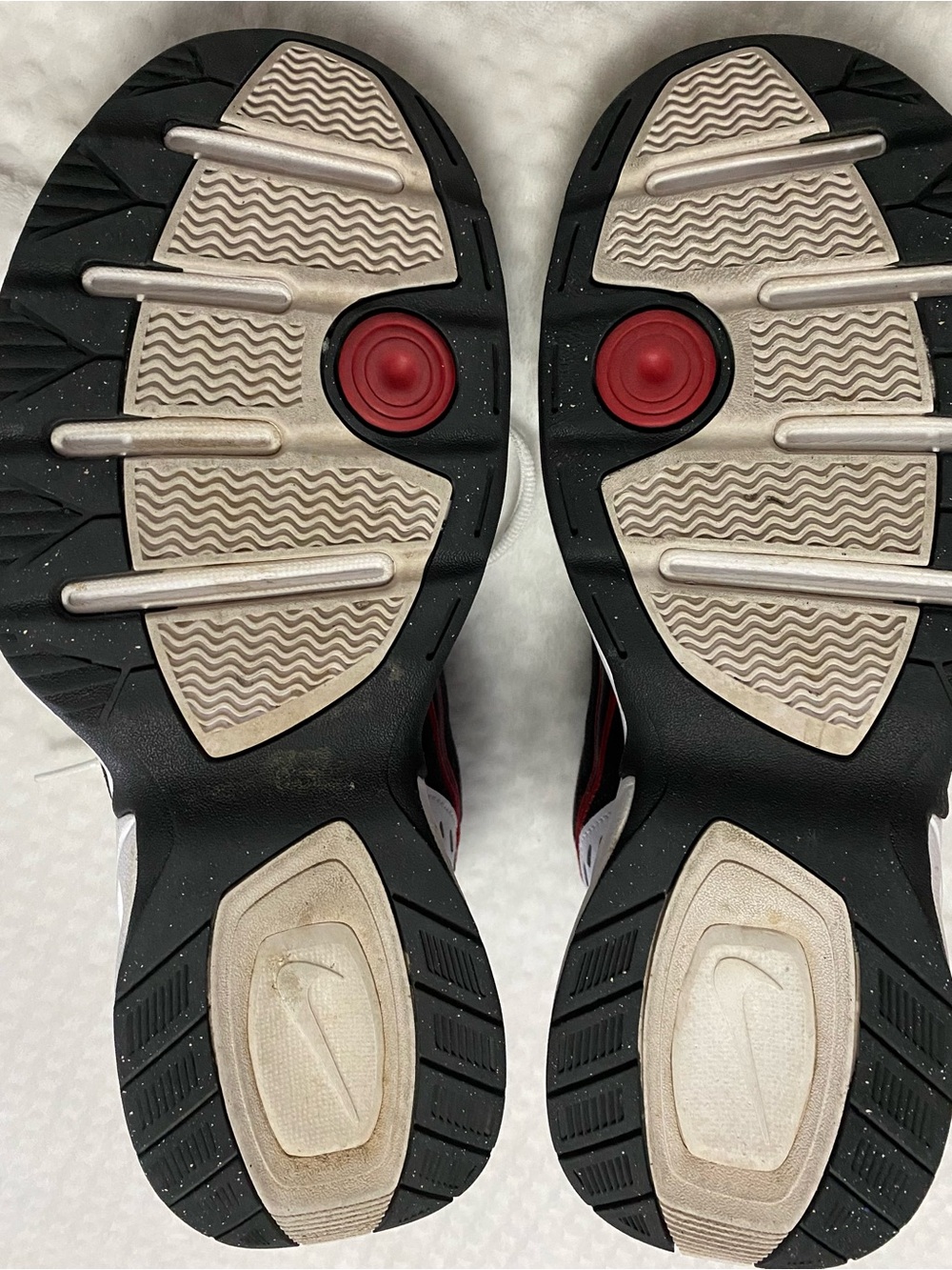 Nike Air Monarch Men’s White, Black & Red Athletic Sneakers - Picture 5 of 9